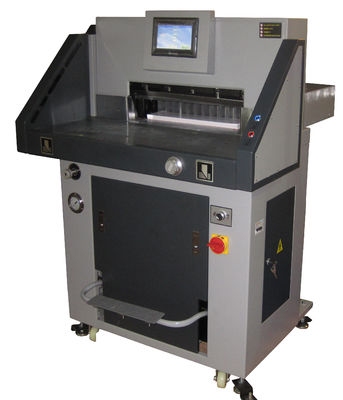 Chine Coupeur industriel programmable résistant de guillotine de la machine 720mm de coupeur de papier fournisseur