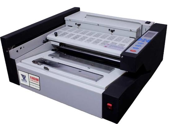 Chine Machine à relier manuelle de bureau de livre de colle chaude pour l'attache de livre à couverture dure de 420mm fournisseur